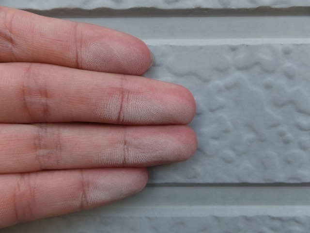 チョーキングした外壁